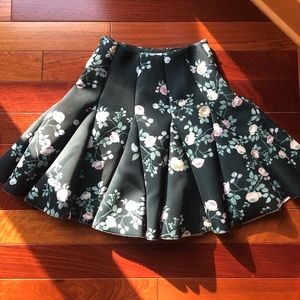 NWT Bubbly Floral Skirt